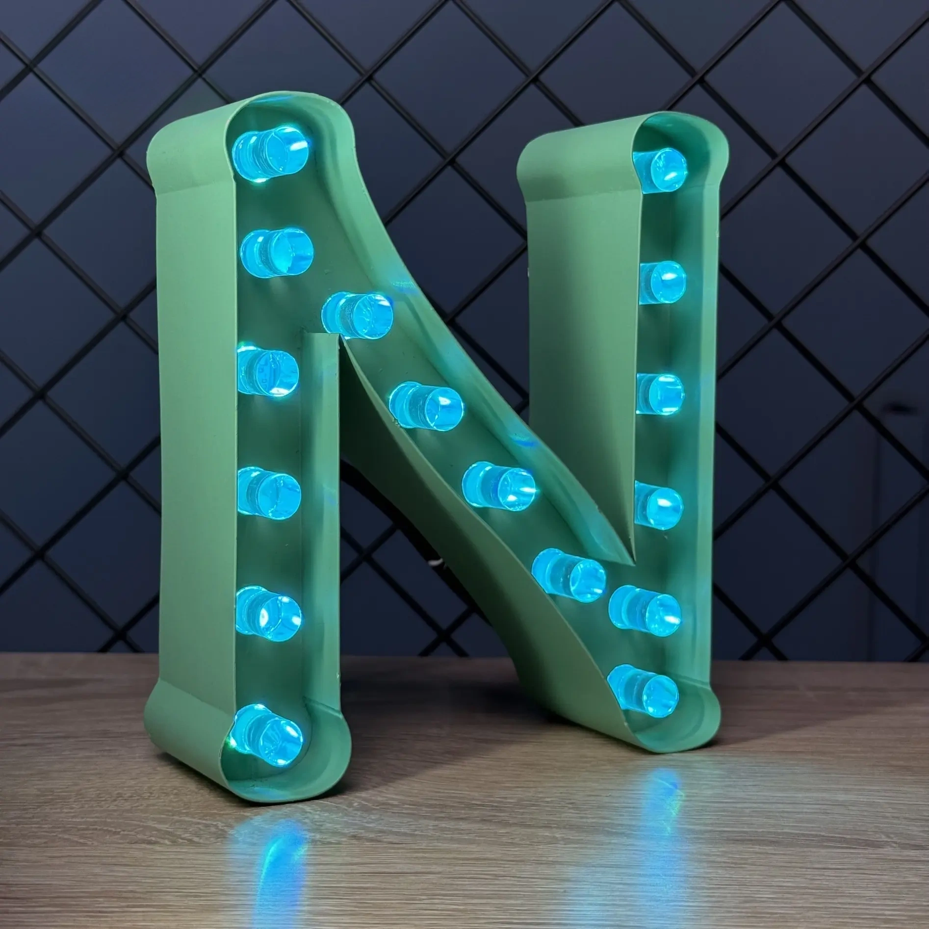 CRYSTAL COLUMN ILLUMINATED LETTERS & SIGNS